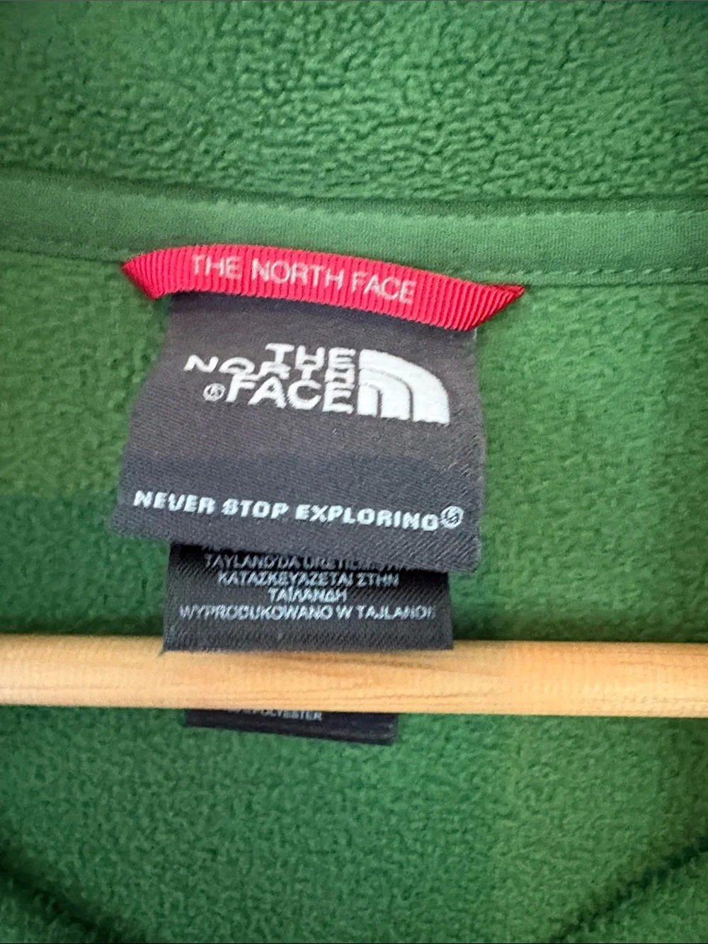 Like new North Face Men’s Green Half-Zip Fleece Pullover